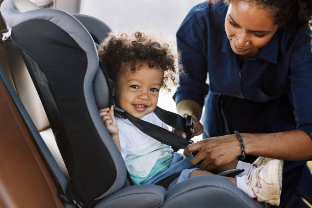 How to put your baby in a car seat the right way